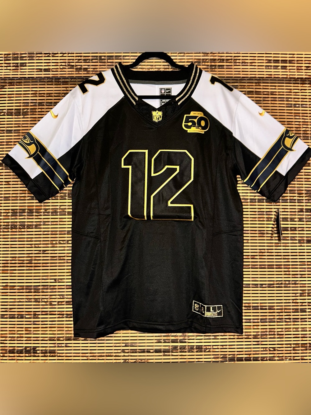 NWT Nike Seattle Seahawks Fan Jersey featuring the number 12 Sz L